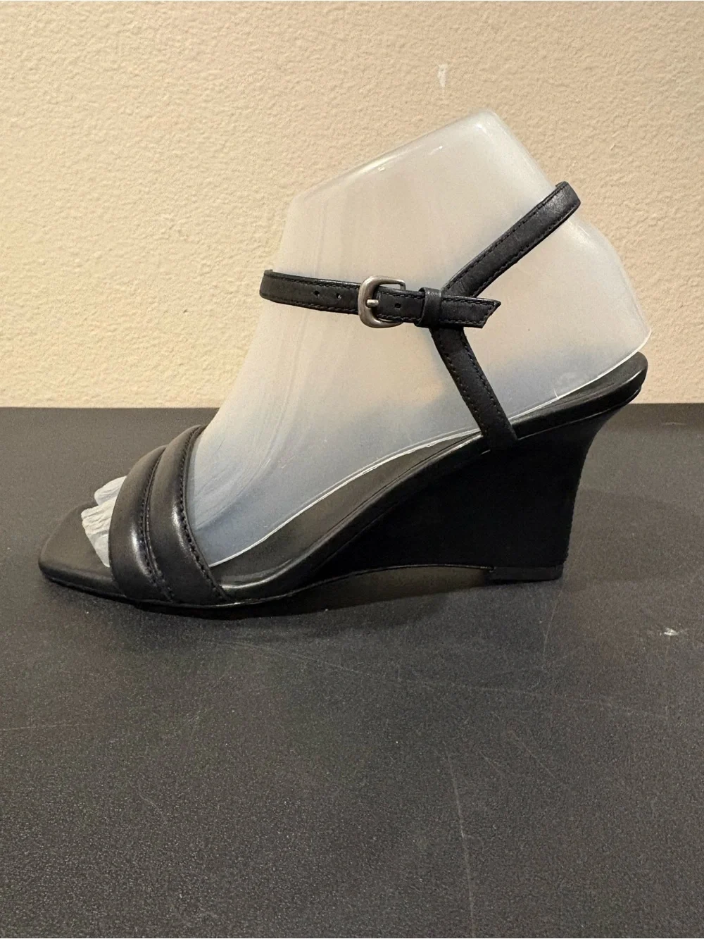 Vince Camuto Women's Black Leather Strappy Ankle Strap Open Toe Heels 6M EUR 36